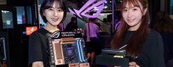 ROG 創世源碼 2026 展出 CROSSHAIR 2006 紀念主板與 T1 RTX 5070 / 5060 Ti 顯示卡